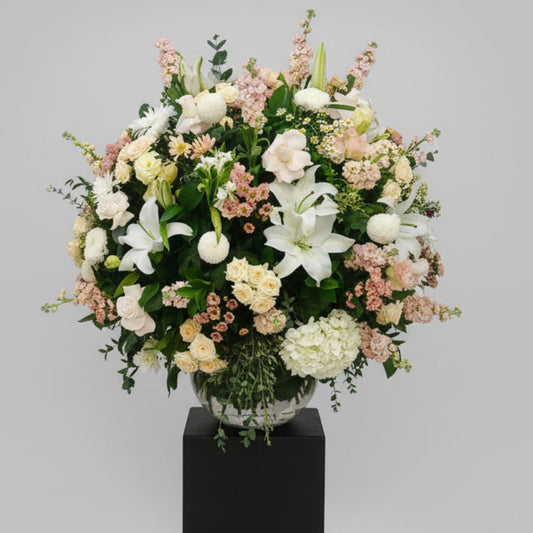 Grand Ivory Elegance Flower